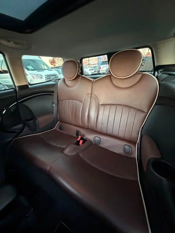 Used 2011 MINI Cooper Clubman w/ Premium Pkg image 10