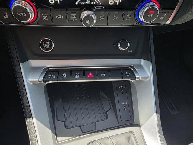 New 2025 Audi Q3 2.0T Premium w/ Convenience Package AWD/4WD image 25