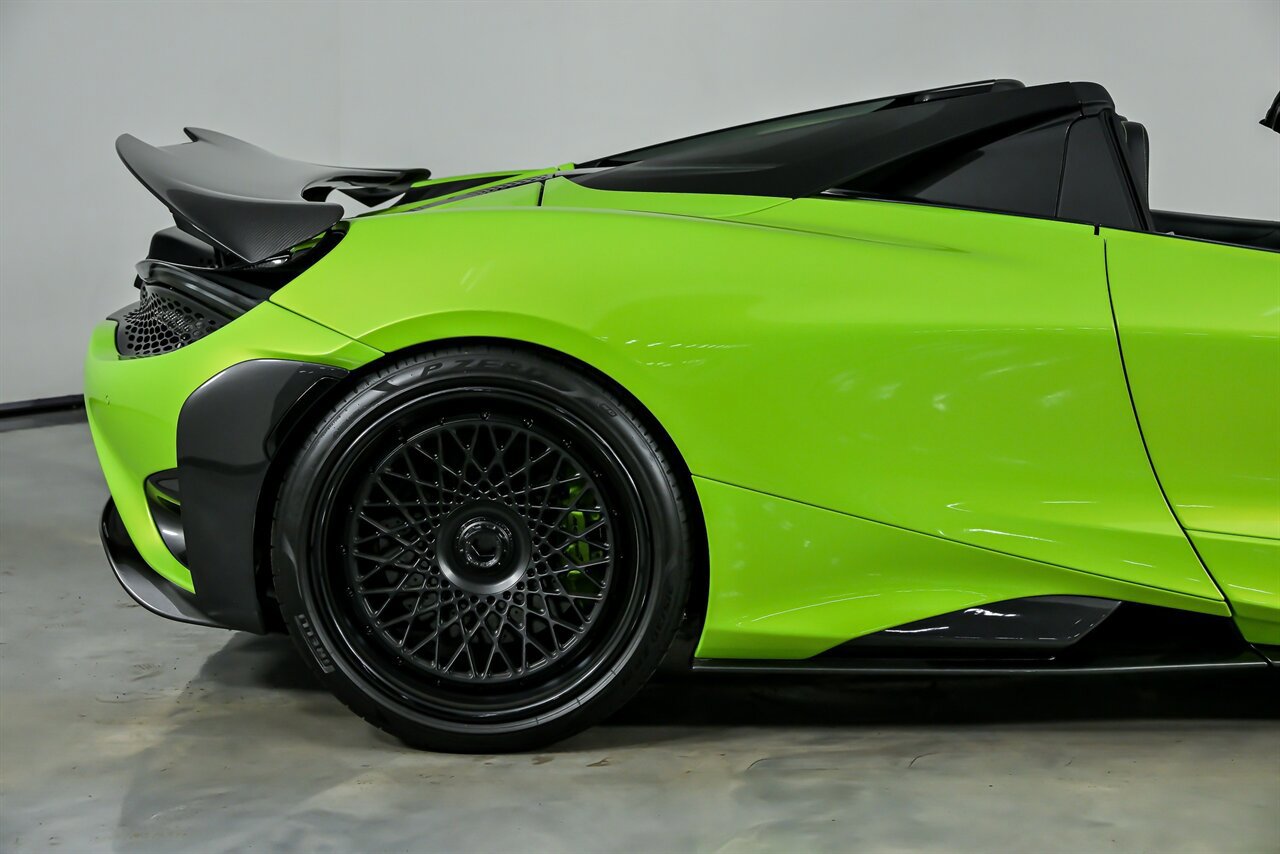 Used 2022 McLaren 765LT image 15