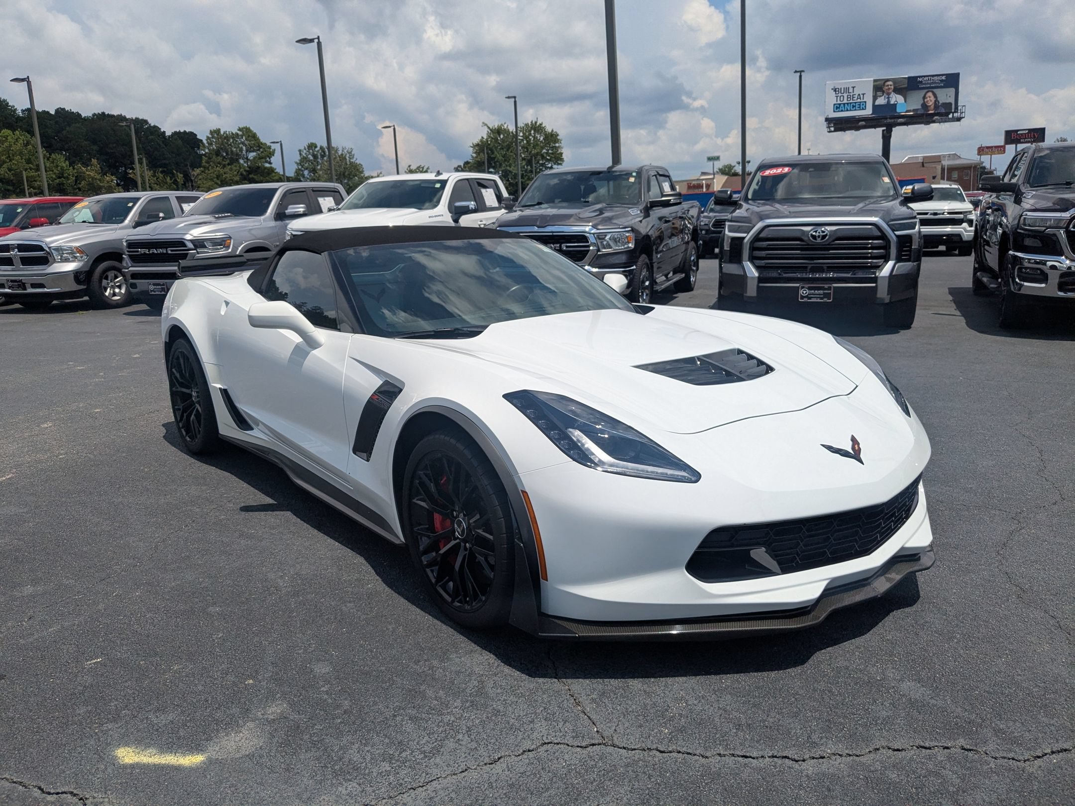 Used 2015 Chevrolet Corvette Z06 w/ 3LZ Preferred Equipment Group RWD image 3