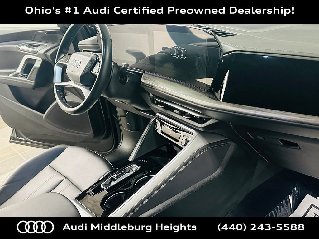 Certified 2025 Audi Q5 Premium AWD/4WD image 10