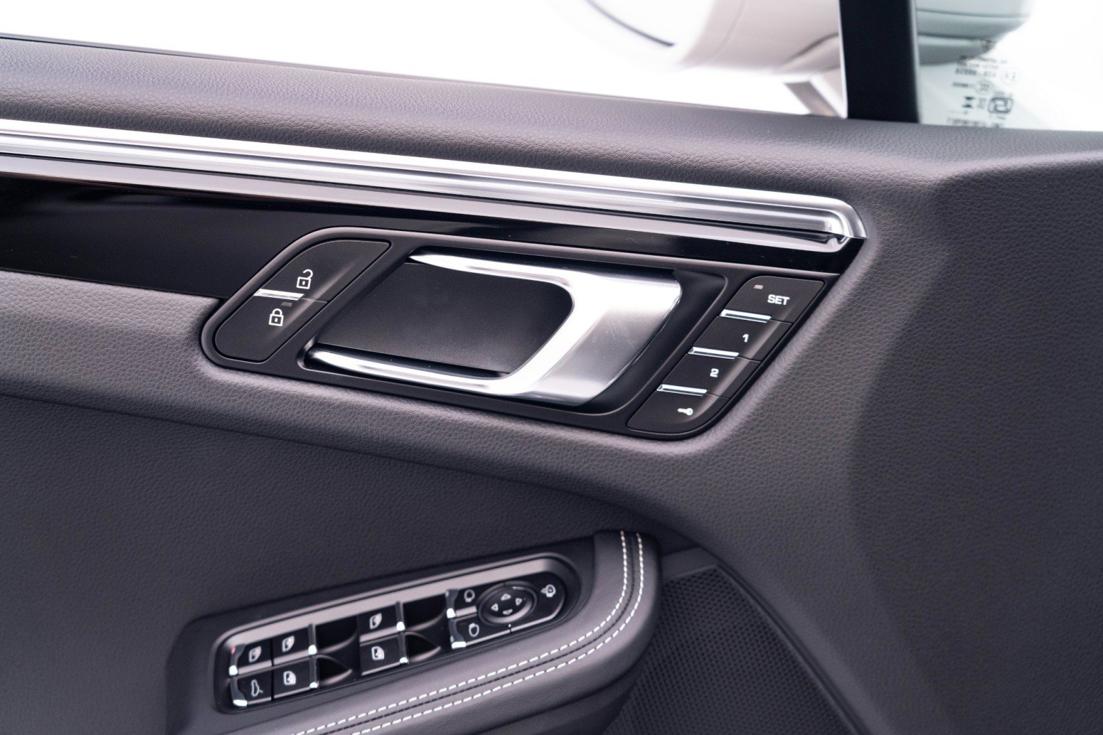 New 2026 Porsche Macan S image 24