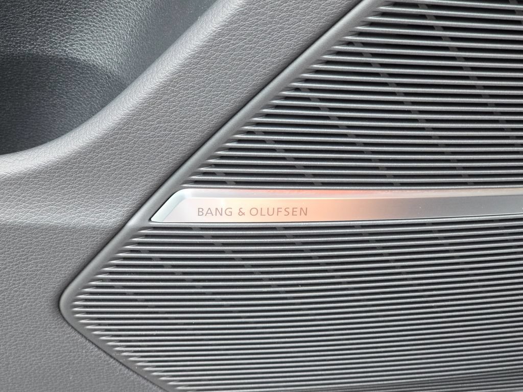 Certified 2023 Audi SQ8 Premium Plus w/ Carbon Optic Package AWD/4WD image 20