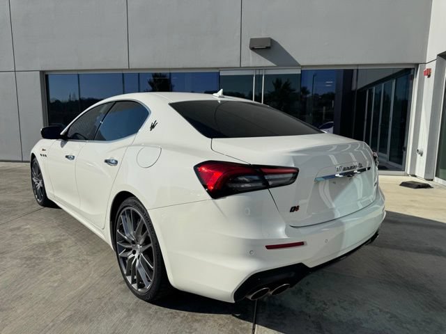 Certified 2022 Maserati Ghibli Modena Q4 AWD/4WD image 6