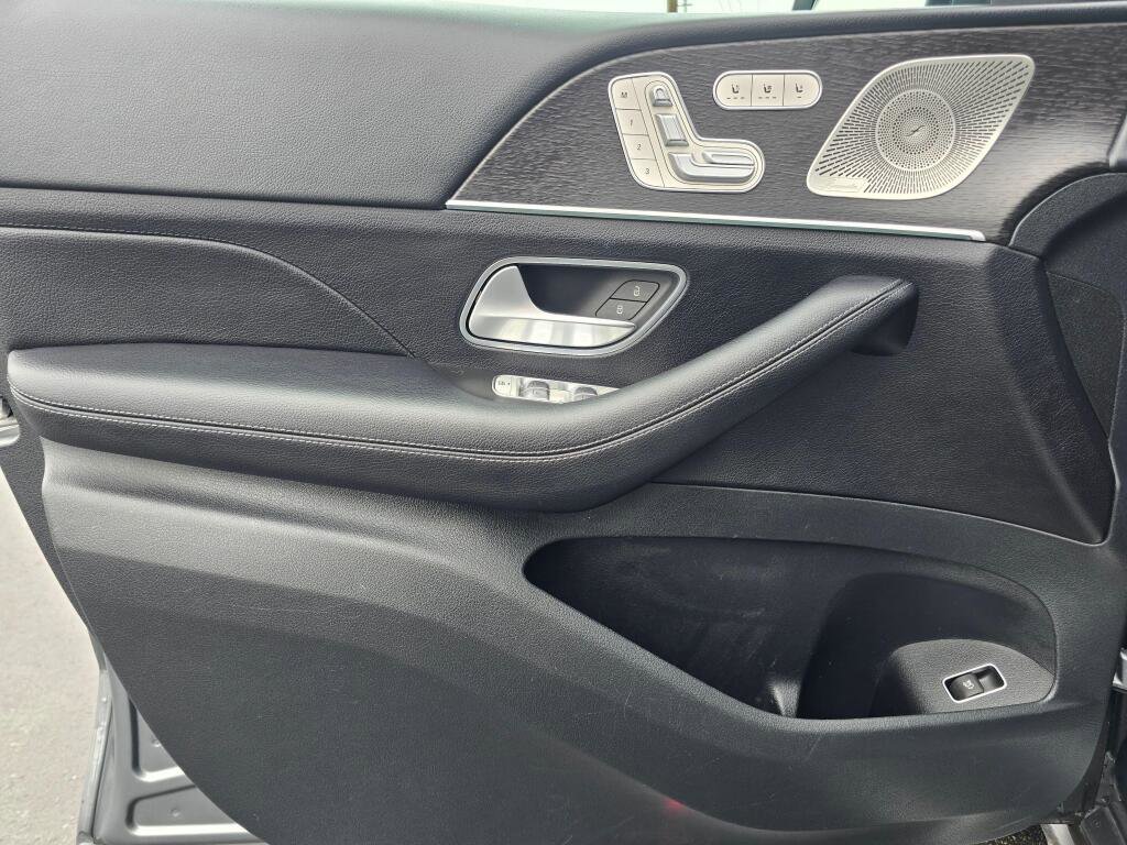 Used 2023 Mercedes-Benz GLE 350 4MATIC w/ 3rd Row Seat Package image 36