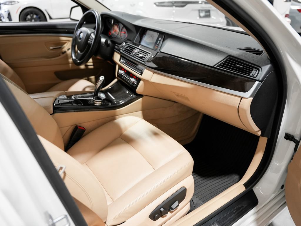 Used 2015 BMW 528i xDrive Sedan image 23