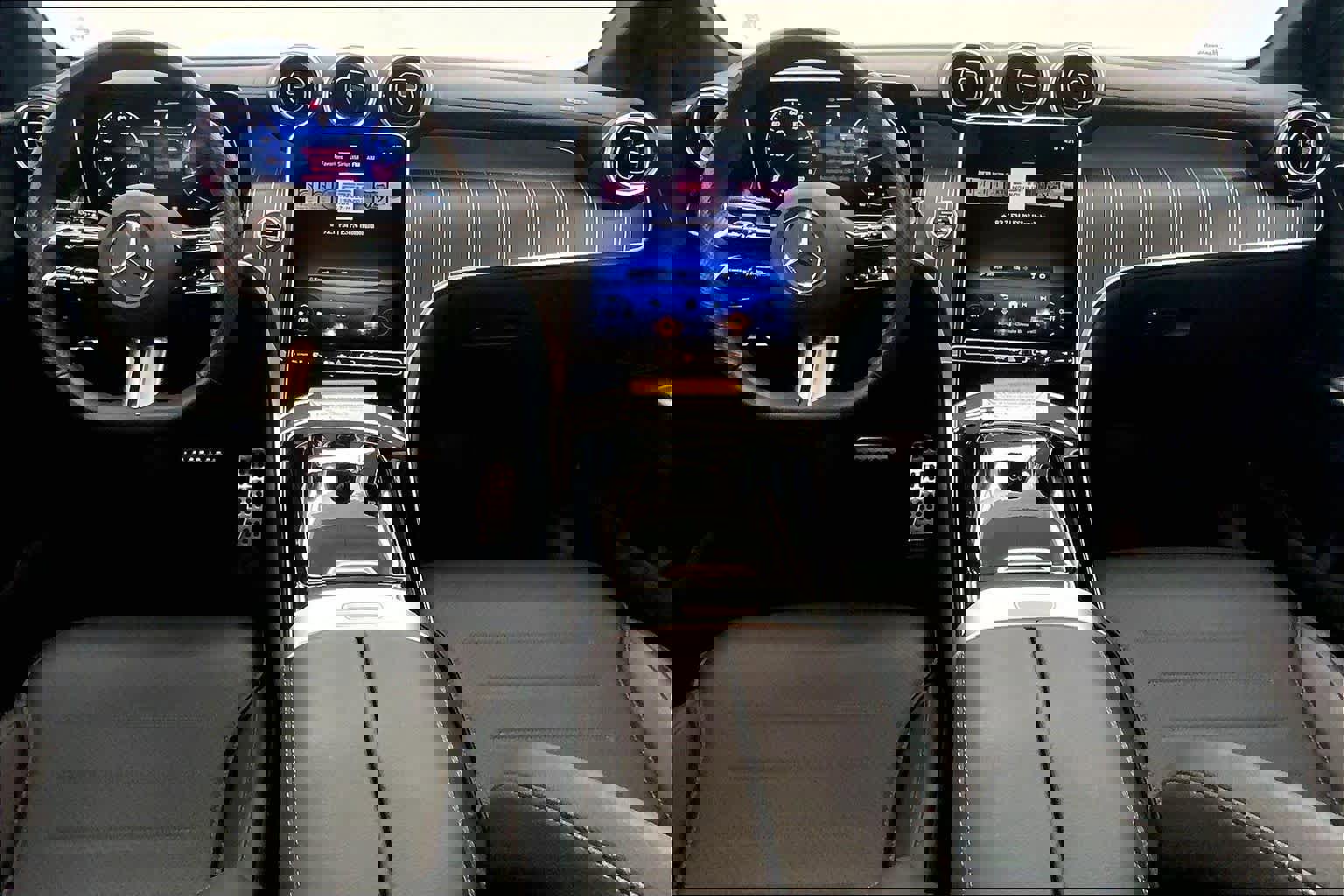 Used 2025 Mercedes-Benz GLC 300 image 19