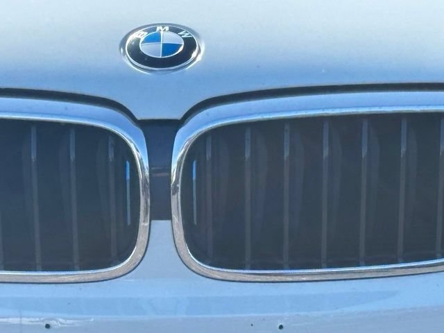 Used 2019 BMW 530e xDrive AWD/4WD image 3