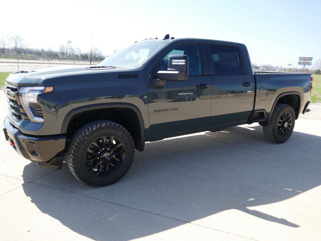 New 2026 Chevrolet Silverado 2500 LT image 9