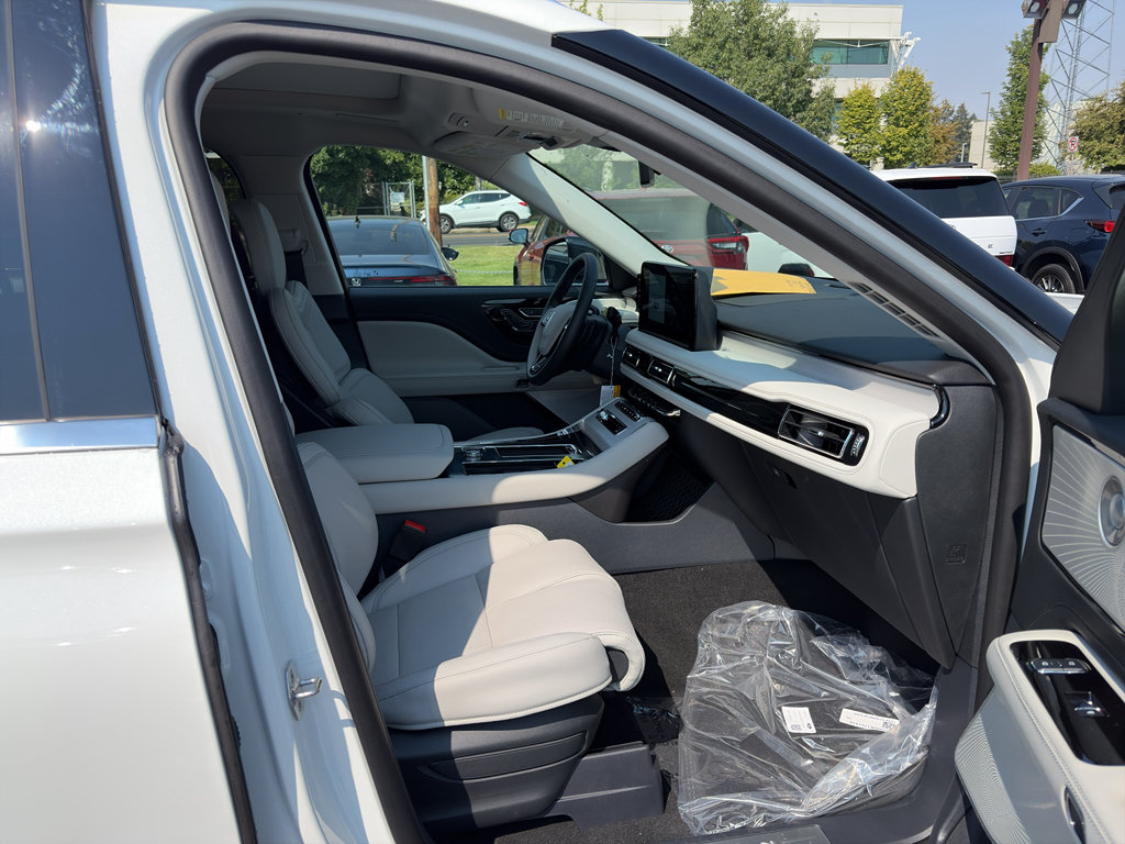 New 2026 Lincoln Aviator Reserve w/ Luxury Package AWD/4WD image 19