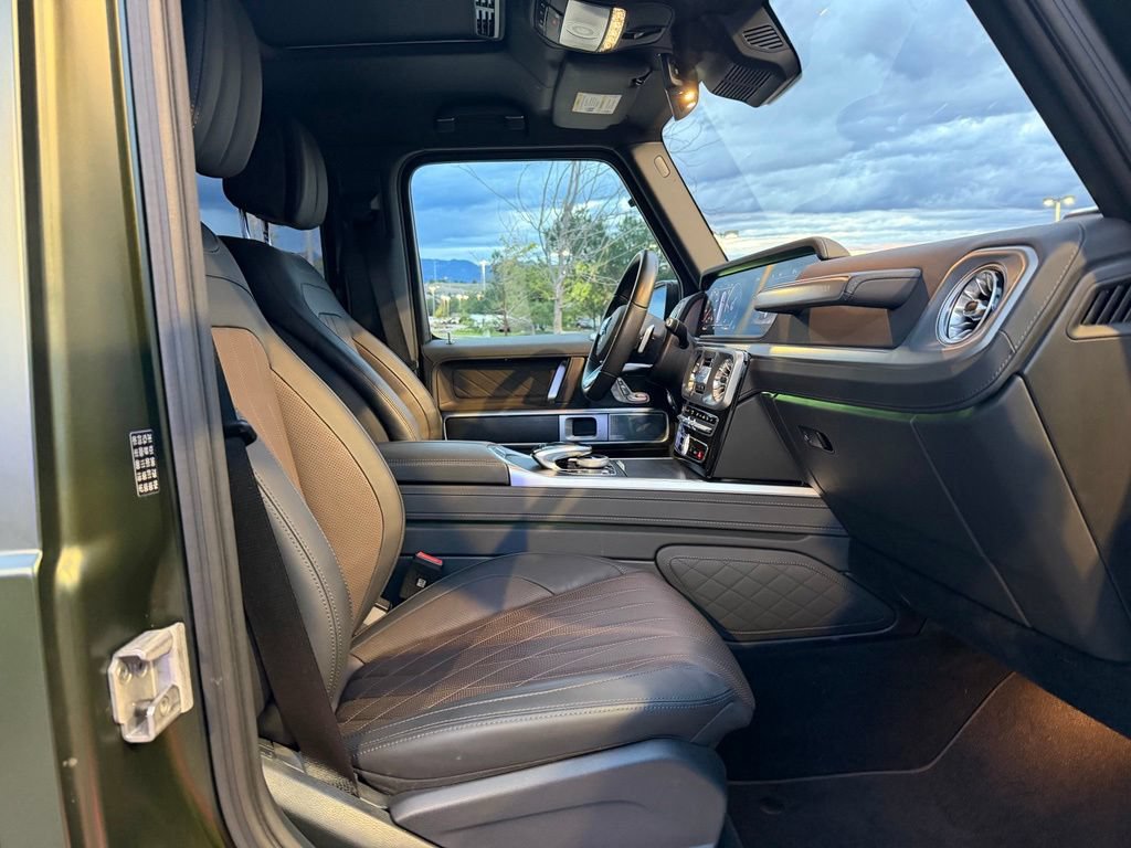Used 2024 Mercedes-Benz G 550 image 28