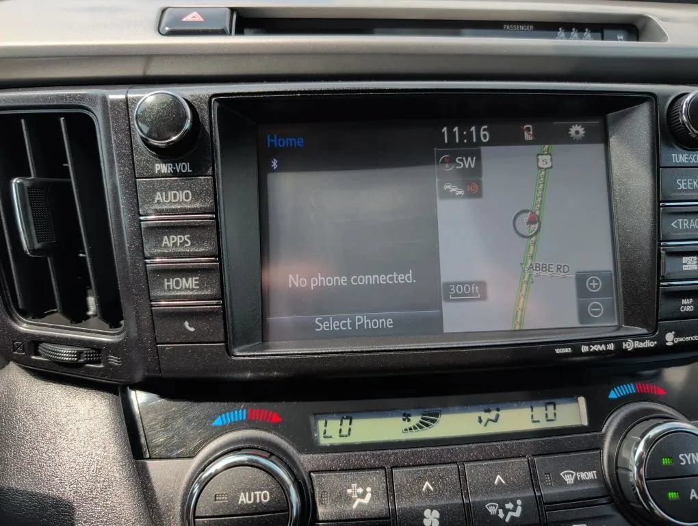 Used 2017 Toyota RAV4 XLE w/ Carpet Mat Package AWD/4WD image 5