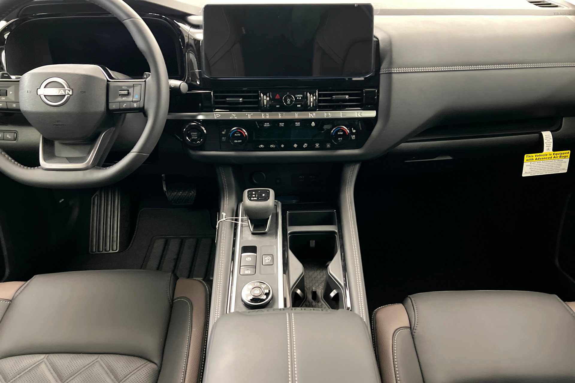 New 2026 Nissan Pathfinder Platinum image 13