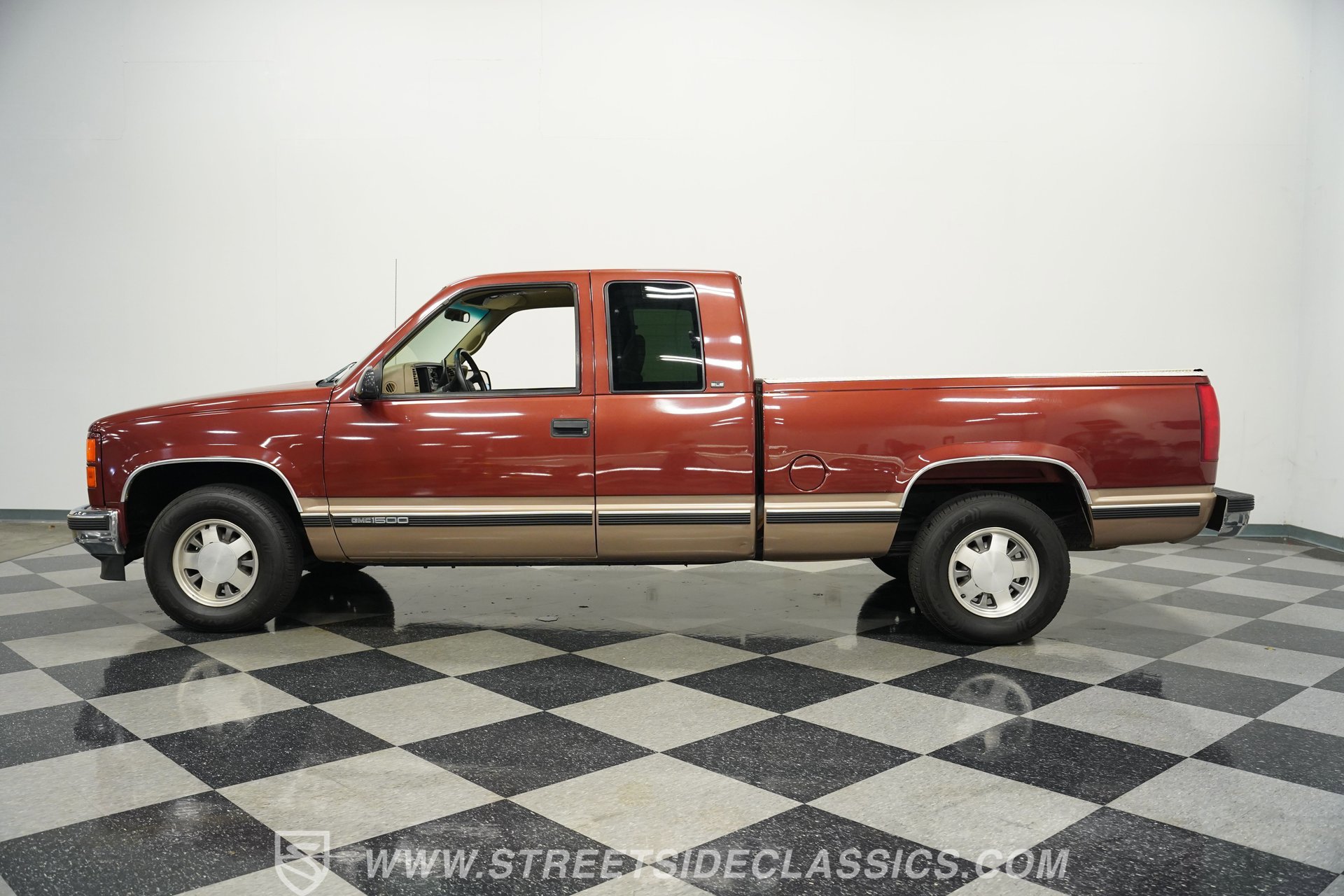Used 1998 GMC Sierra 1500 2WD Extended Cab w/ Imagemax Pkg image 2