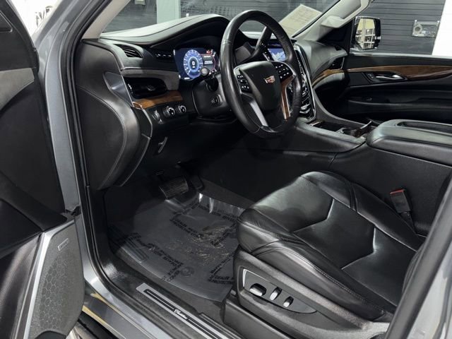 Used 2019 Cadillac Escalade Premium Luxury image 11