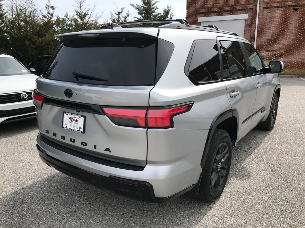 Certified 2024 Toyota Sequoia Platinum AWD/4WD image 8