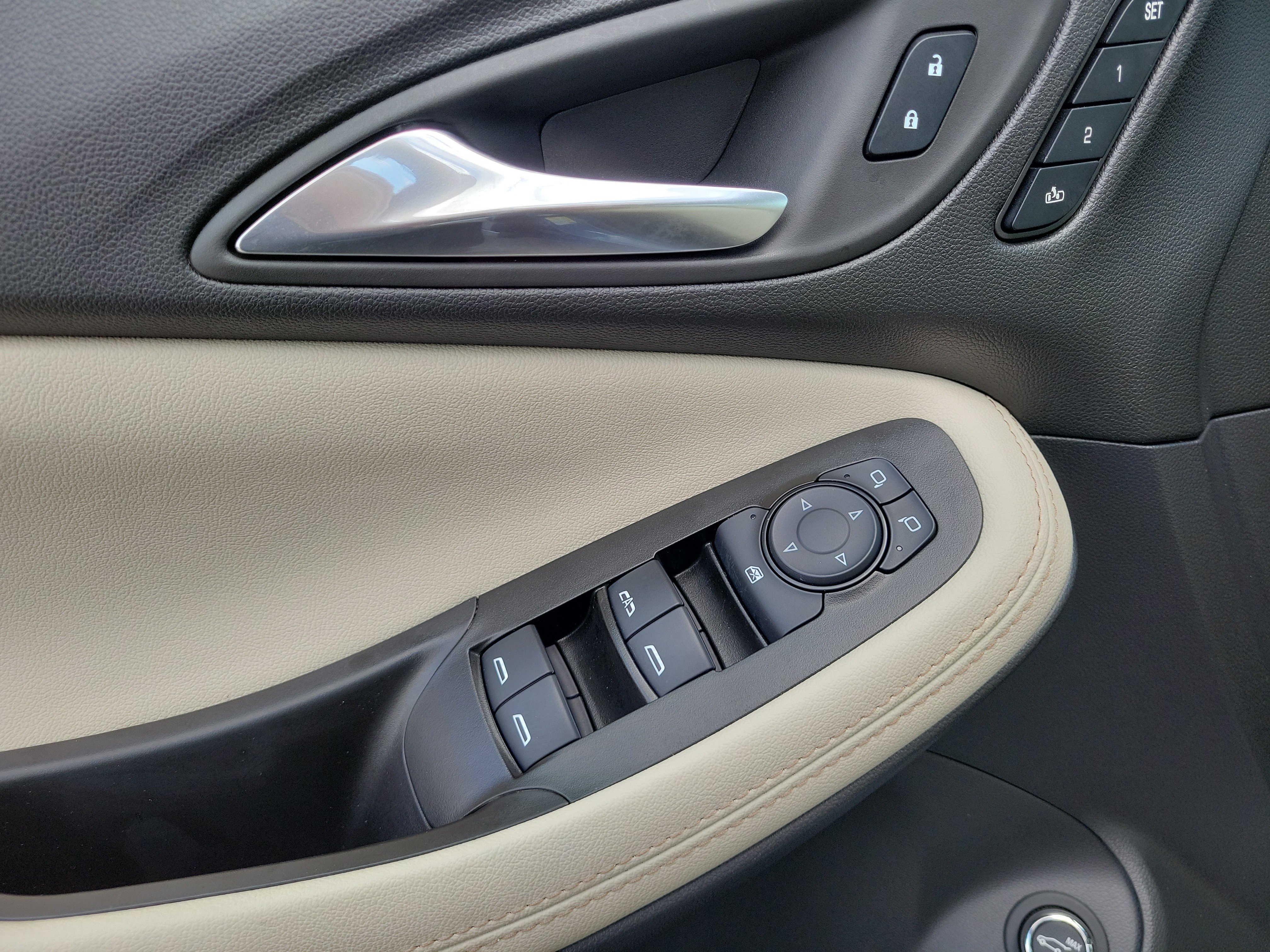 Used 2026 Buick Encore GX Avenir w/ Avenir Technology Package FWD image 13