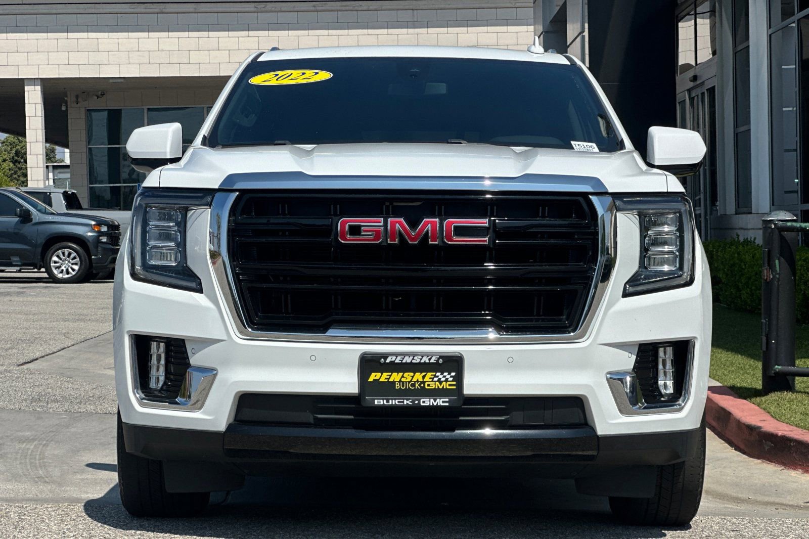 Used 2022 GMC Yukon SLE image 9
