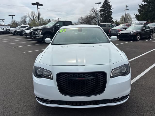 Used 2023 Chrysler 300 S RWD image 5