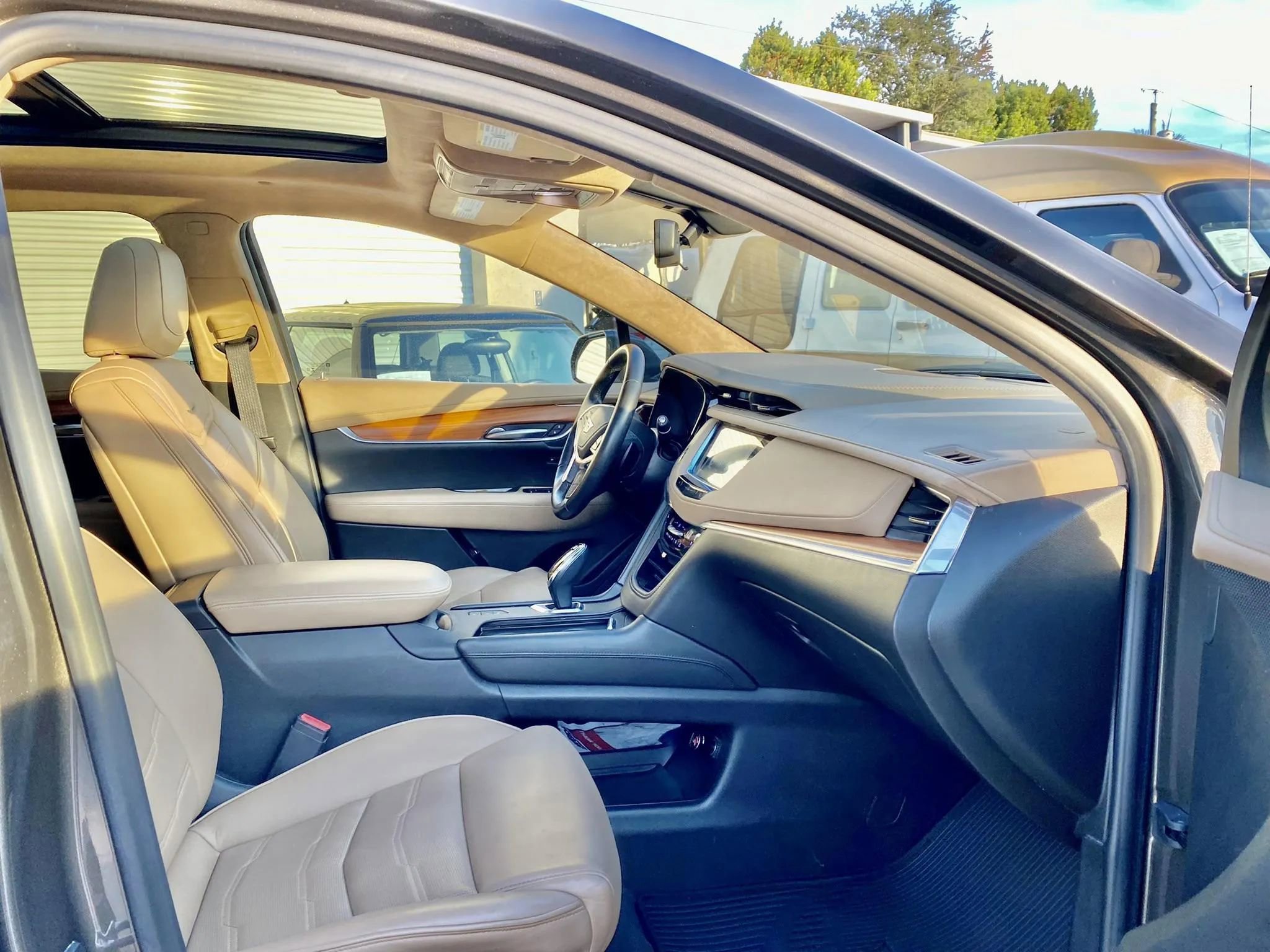 Used 2019 Cadillac XT5 Platinum image 14