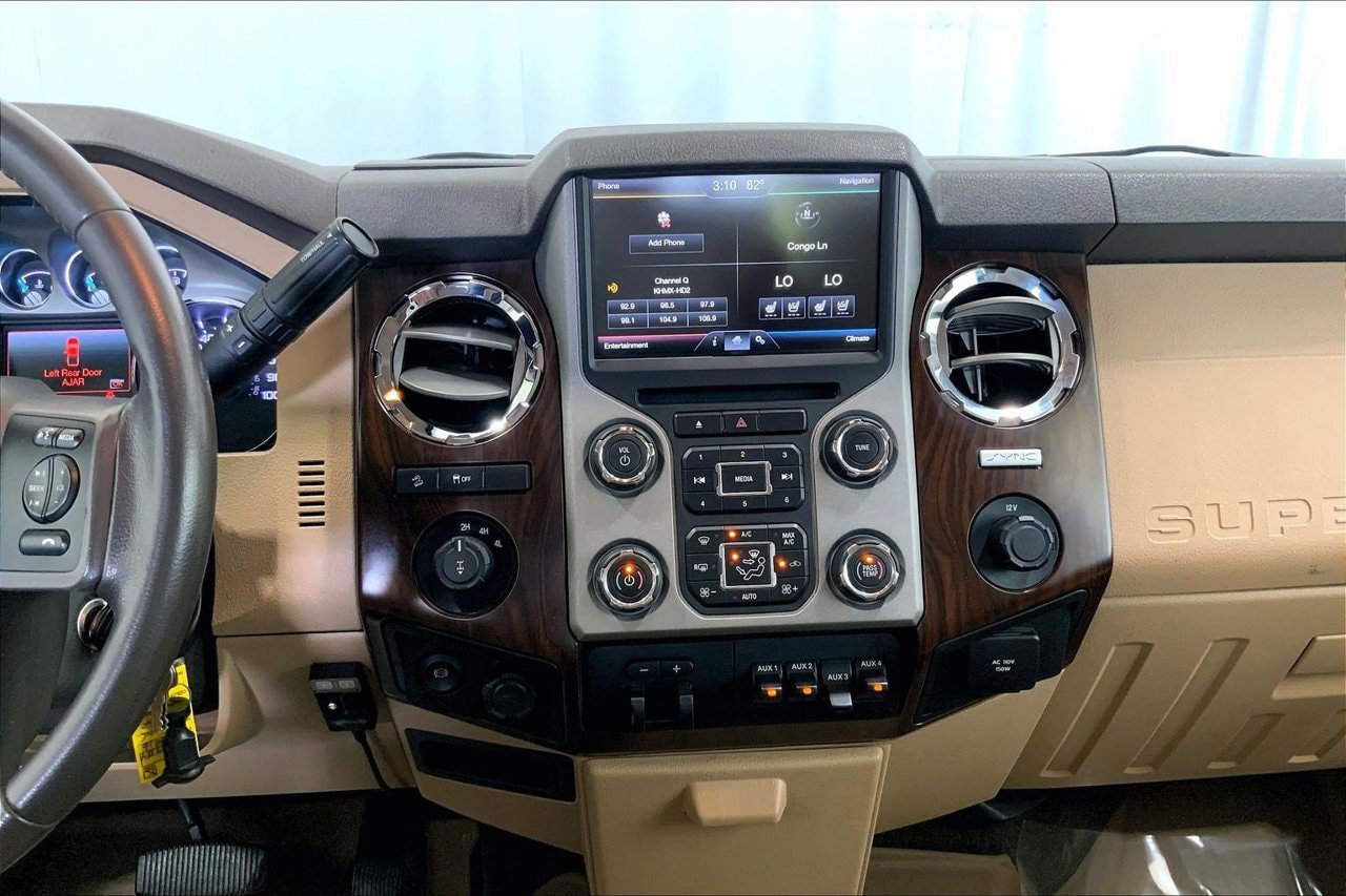 Used 2016 Ford F250 Lariat w/ Lariat Interior Package AWD/4WD image 5