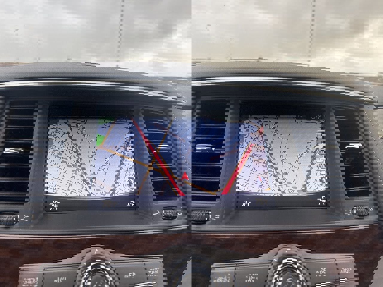 Used 2020 Nissan Armada SL w/ Premium Package image 48