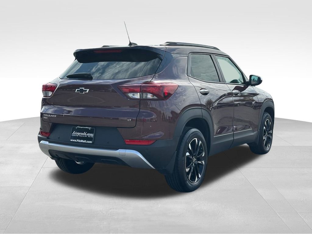 Used 2022 Chevrolet TrailBlazer LT w/ Sun and Liftgate Package image 5