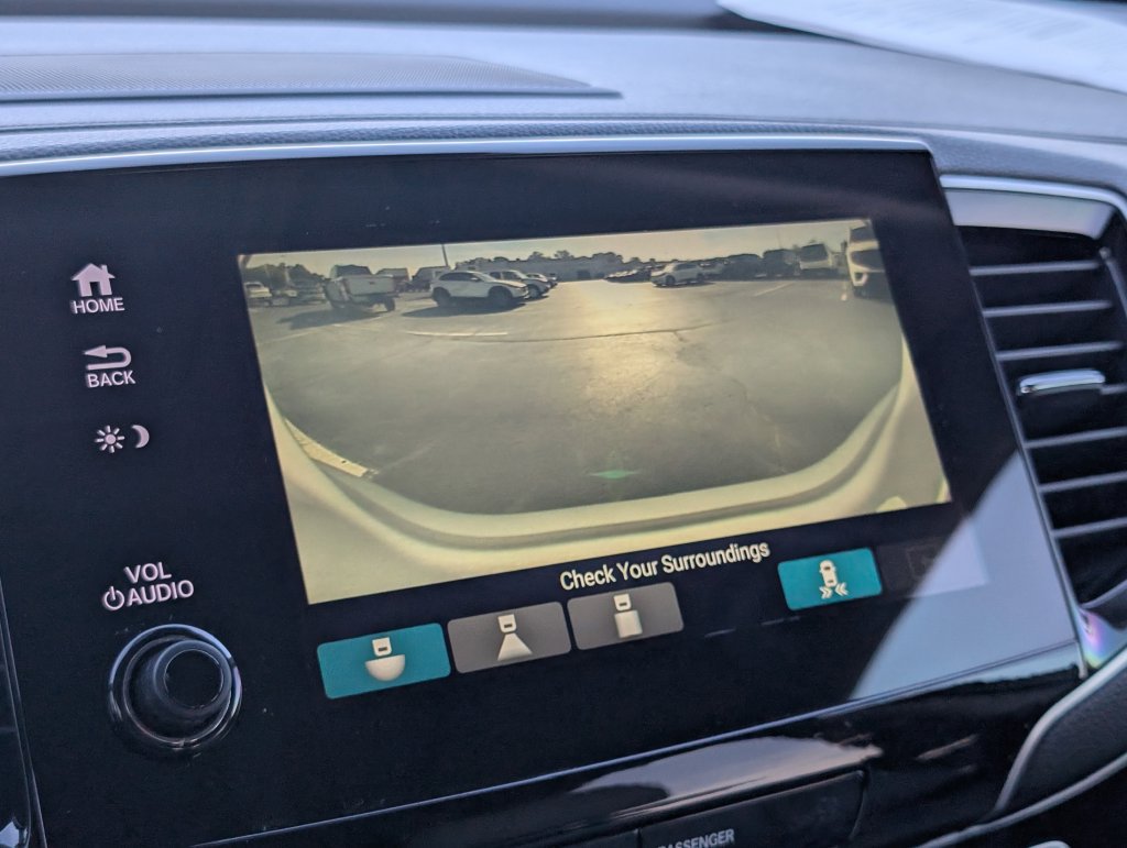 Used 2020 Honda Pilot Touring image 23