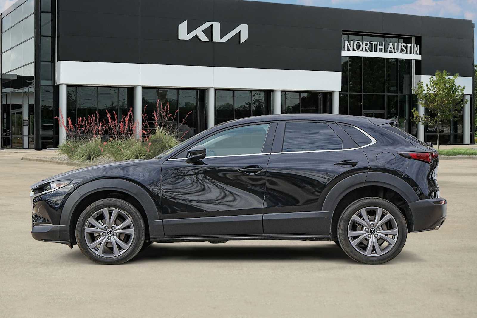 Used 2021 MAZDA CX-30 AWD 2.5 S w/ Select Package image 4