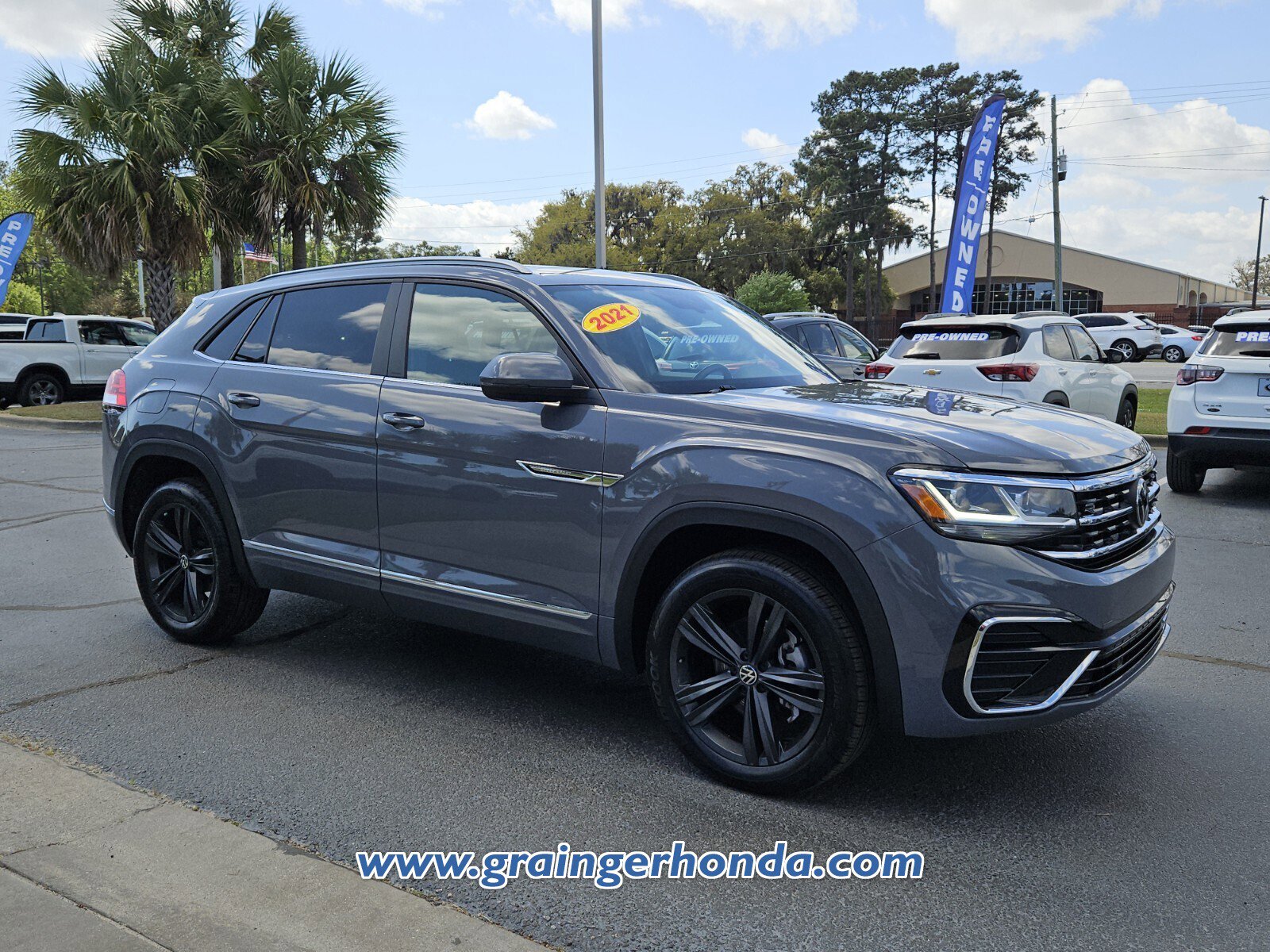 Used 2021 Volkswagen Atlas Cross Sport SE w/ Panoramic Sunroof Package image 7