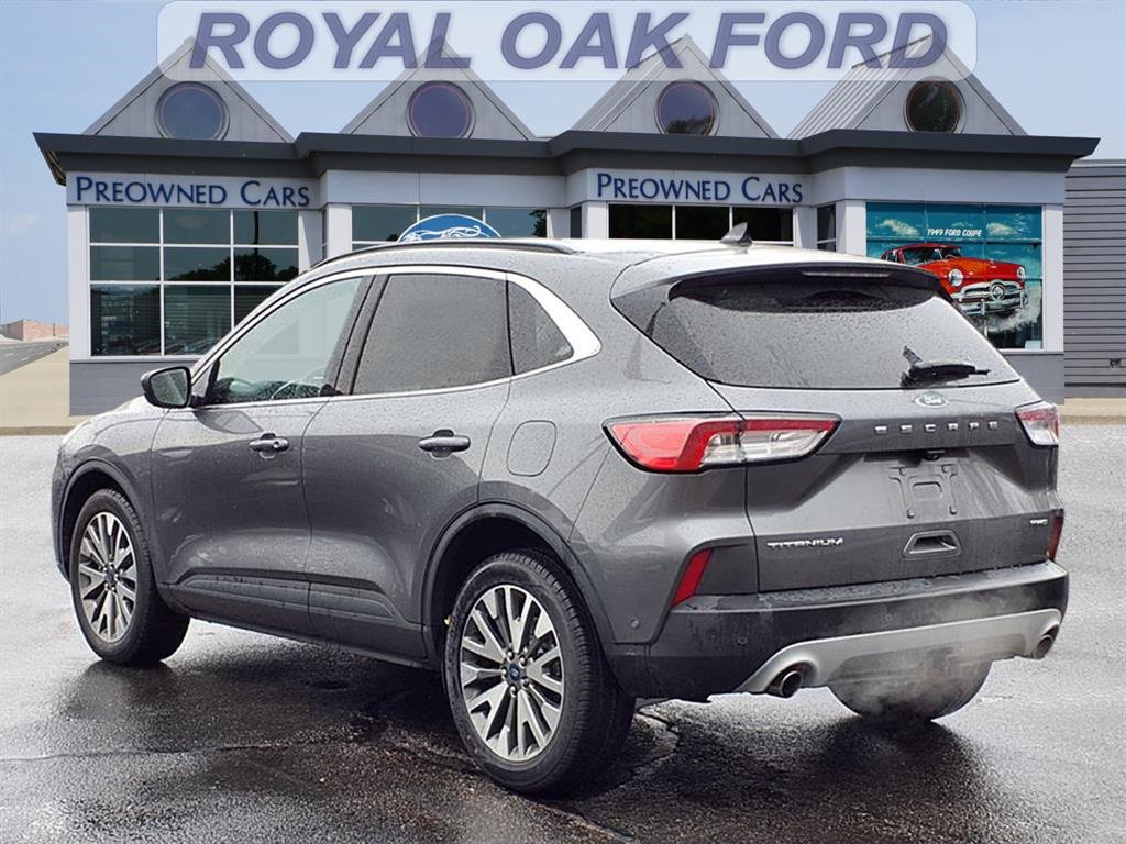 Used 2021 Ford Escape Titanium w/ Class II Trailer Tow Package image 2