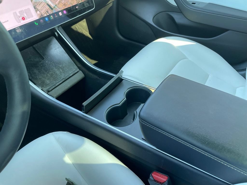 Used 2020 Tesla Model 3 Standard Range RWD image 18