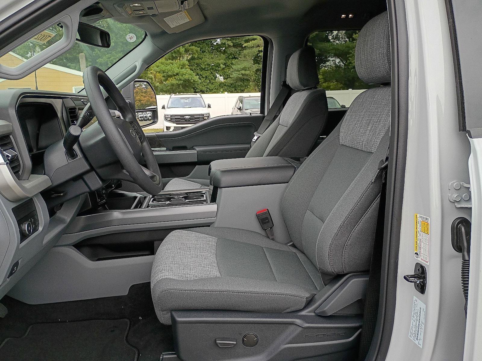 New 2026 Ford F250 XLT w/ XLT Premium Package image 10
