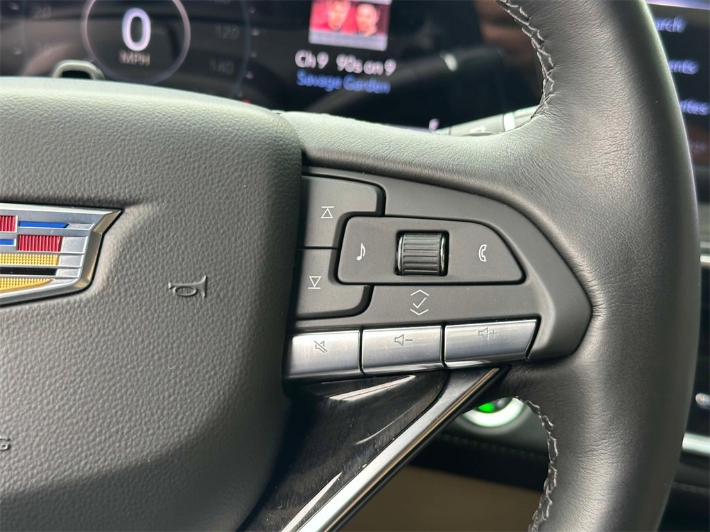 Used 2024 Cadillac Escalade Premium Luxury image 36