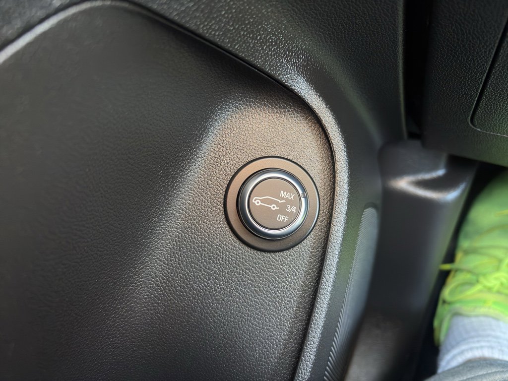 Used 2025 Buick Envista Avenir image 23