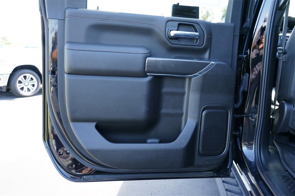 Used 2023 GMC Sierra 2500 AT4 w/ AT4 Premium Plus Package image 17