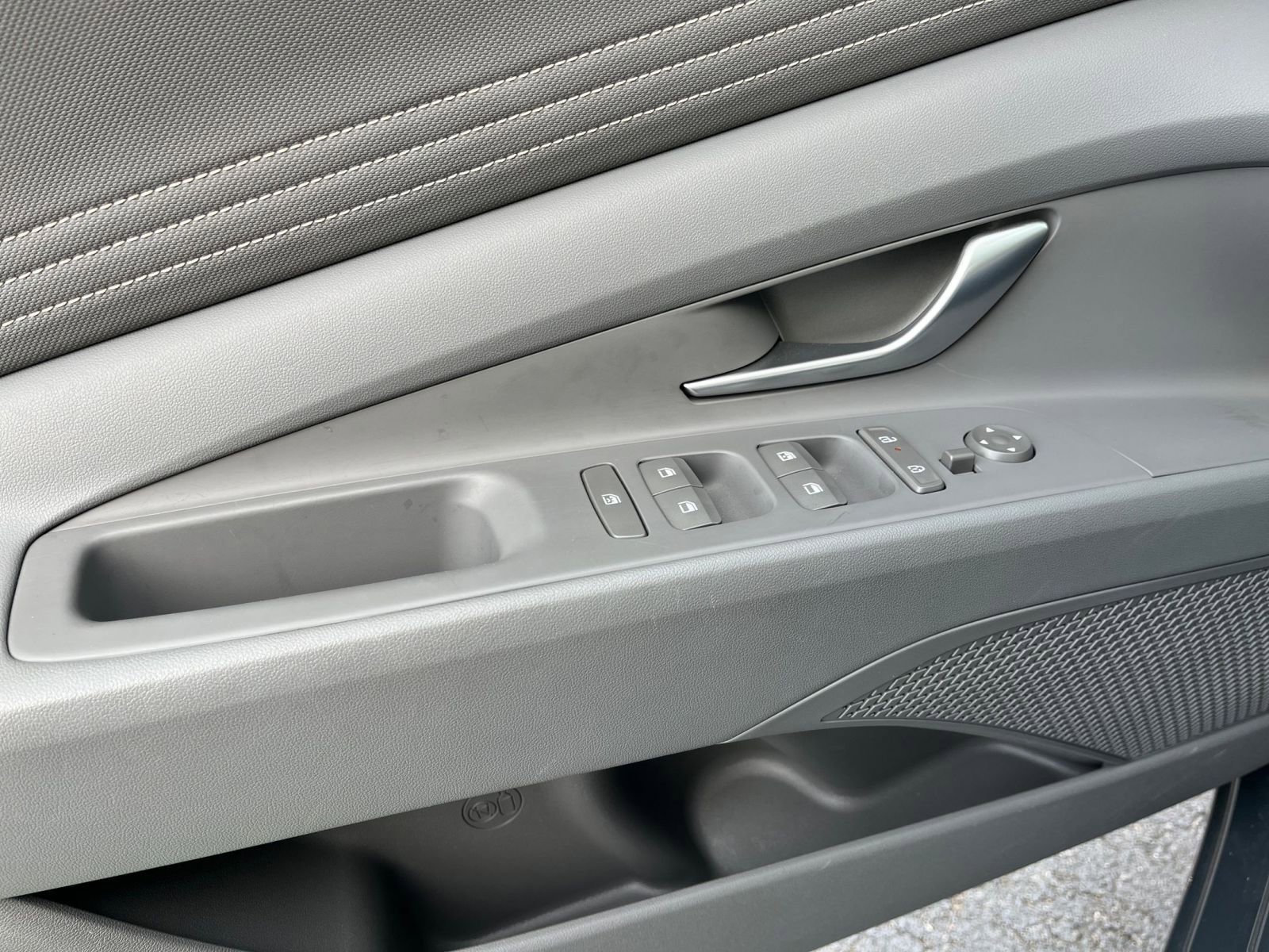 Used 2025 Hyundai Elantra SEL image 18