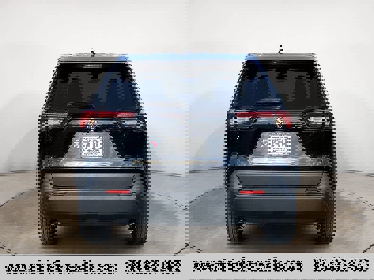 Used 2024 Toyota RAV4 LE image 4