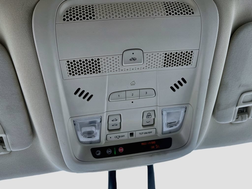 Used 2025 Cadillac XT6 Premium Luxury w/ Technology Package FWD image 23