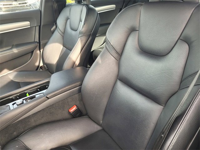 Used 2017 Volvo S90 T5 Momentum w/ Vision Package image 13