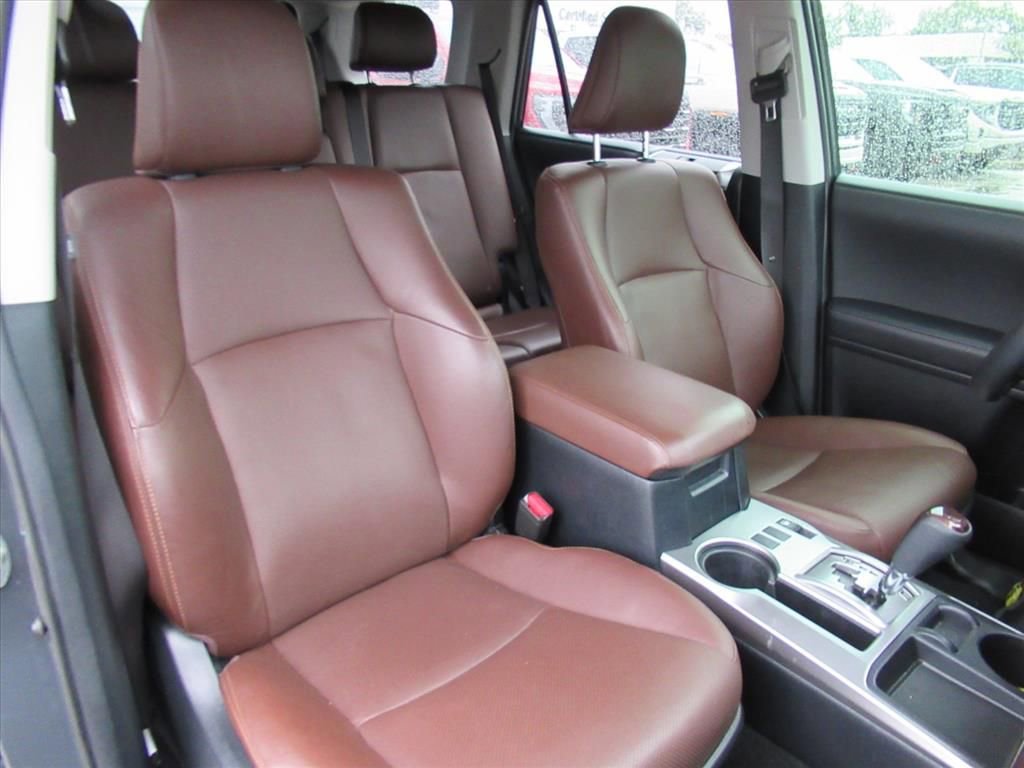 Used 2024 Toyota 4Runner Limited image 10