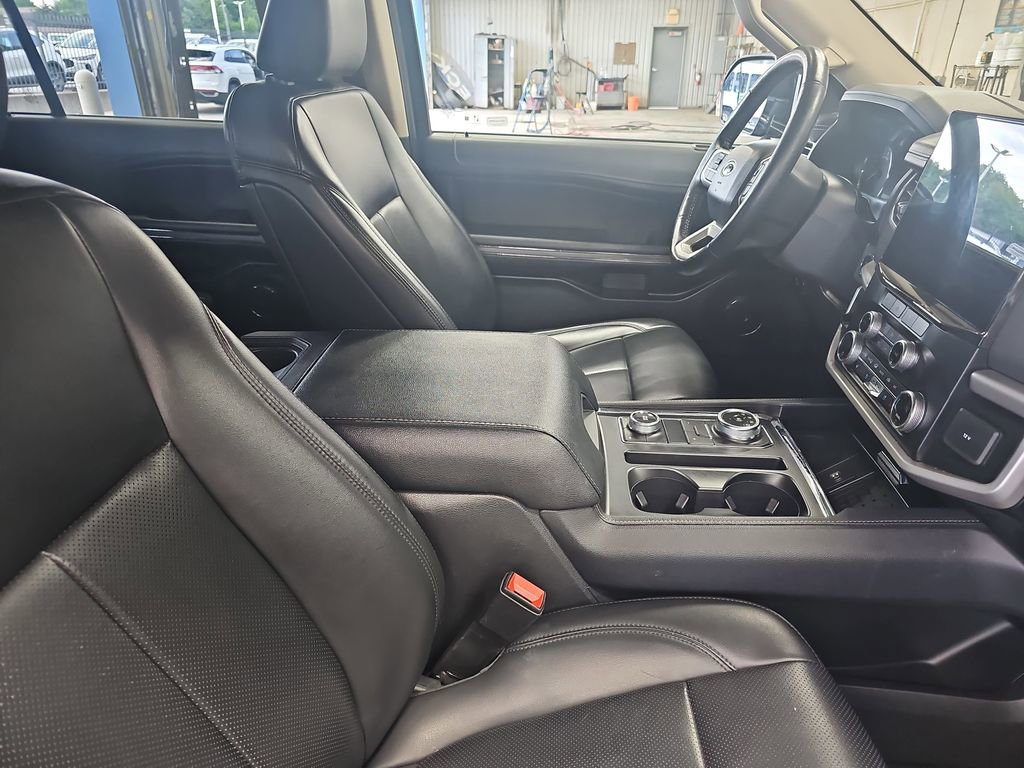 Used 2024 Ford Expedition Max XLT AWD/4WD image 10