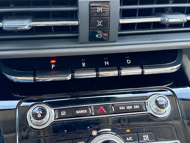 Used 2022 Lincoln Corsair Reserve w/ Equipment Group 201A FWD image 30