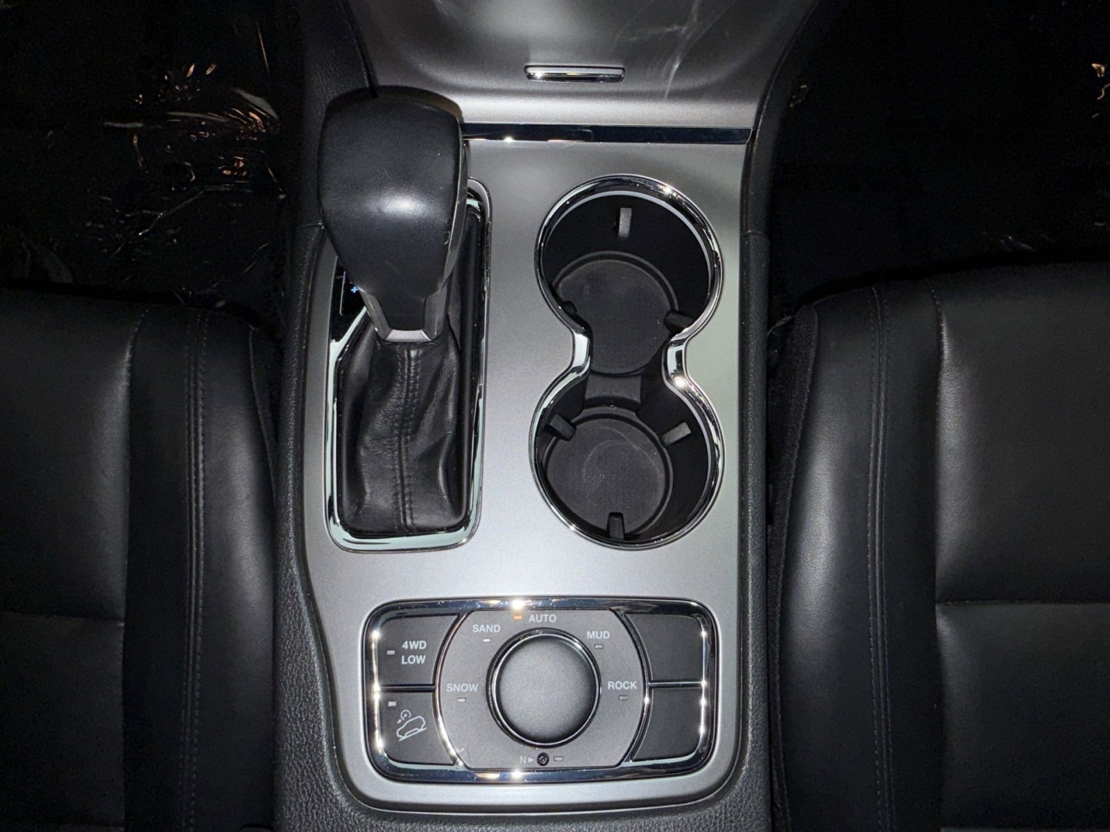 Used 2020 Jeep Grand Cherokee Limited w/ Trailer Tow Group IV image 22