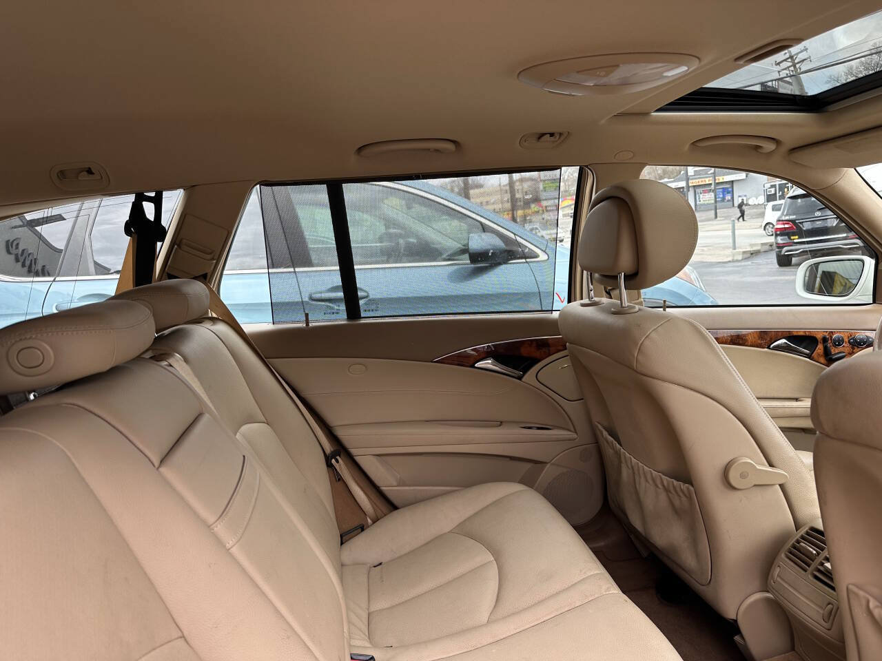 Used 2009 Mercedes-Benz E 350 4MATIC Wagon image 13