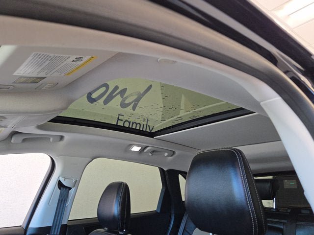 Used 2021 Ford Escape Titanium w/ Titanium Elite Package AWD/4WD image 23