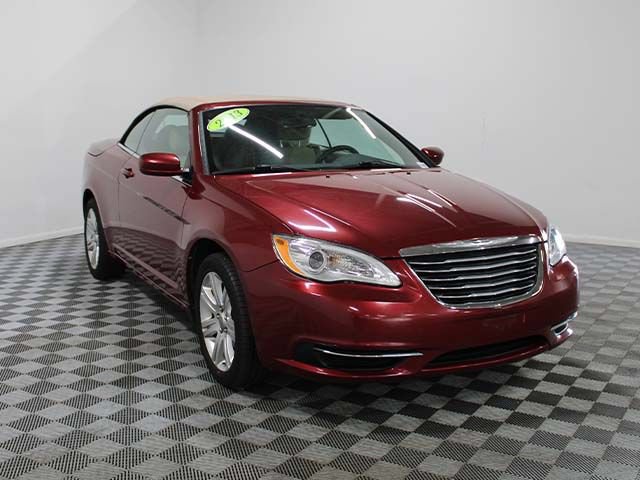 Used 2013 Chrysler 200 Touring FWD image 8