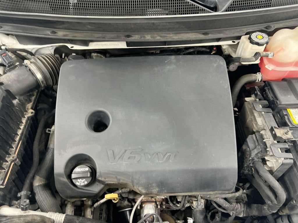Used 2020 Chevrolet Traverse LT w/ LPO, Floor Liner Package FWD image 24
