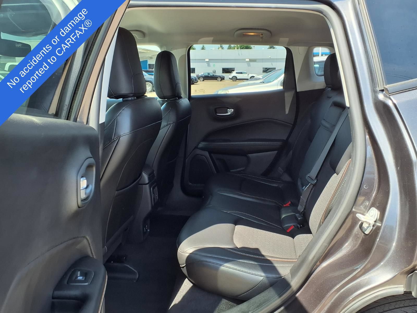 Used 2018 Jeep Compass Latitude w/ Popular Equipment Group AWD/4WD image 13