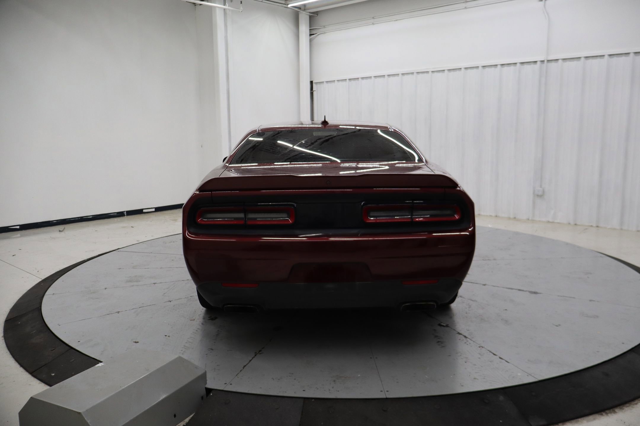 Used 2022 Dodge Challenger R/T w/ Performance Handling Group RWD image 6